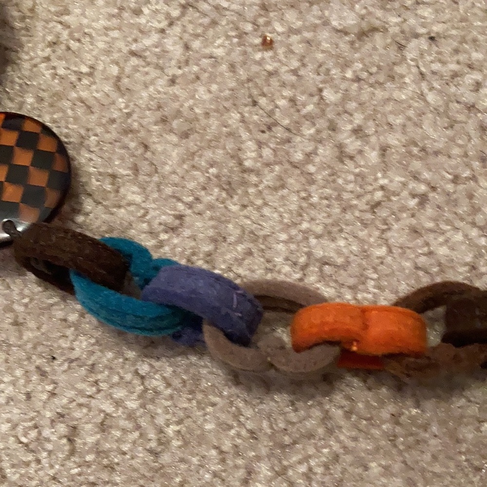 Felt Necklace - Picture 5 of 5